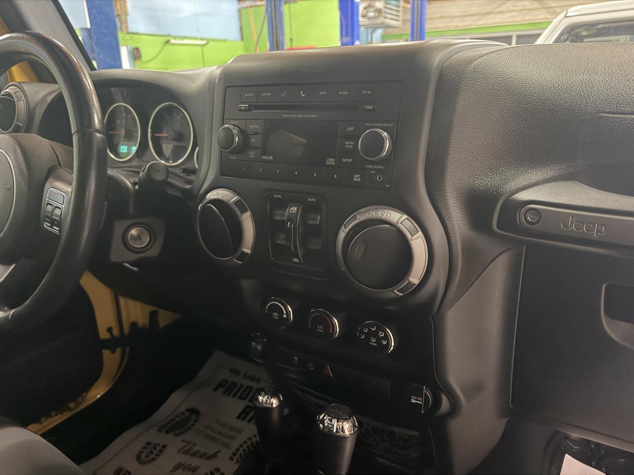 Jeep Wrangler Unlimited Sport 4WD 2015