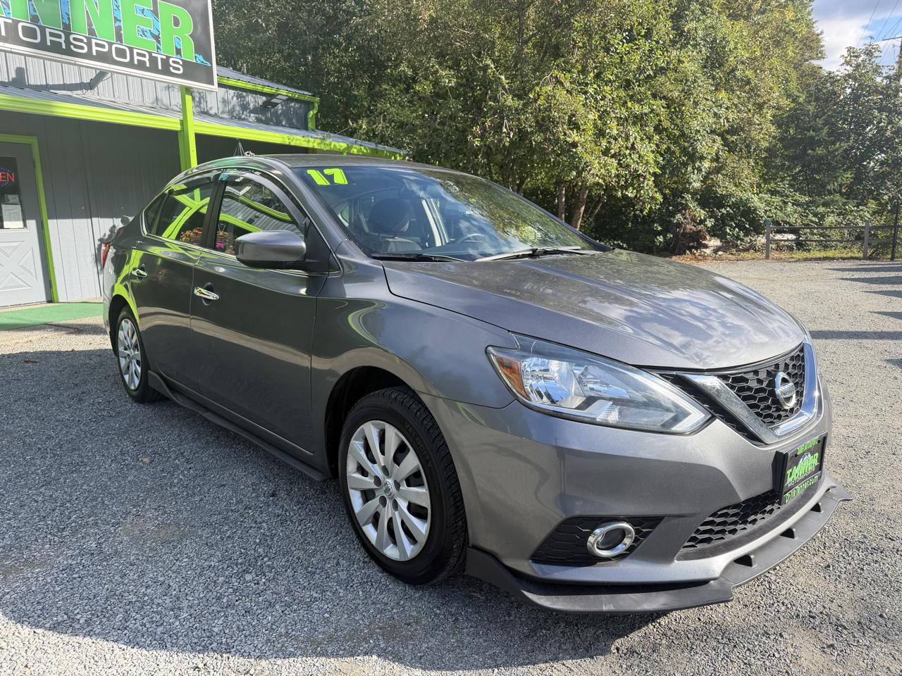 Nissan Sentra S 6MT 2017
