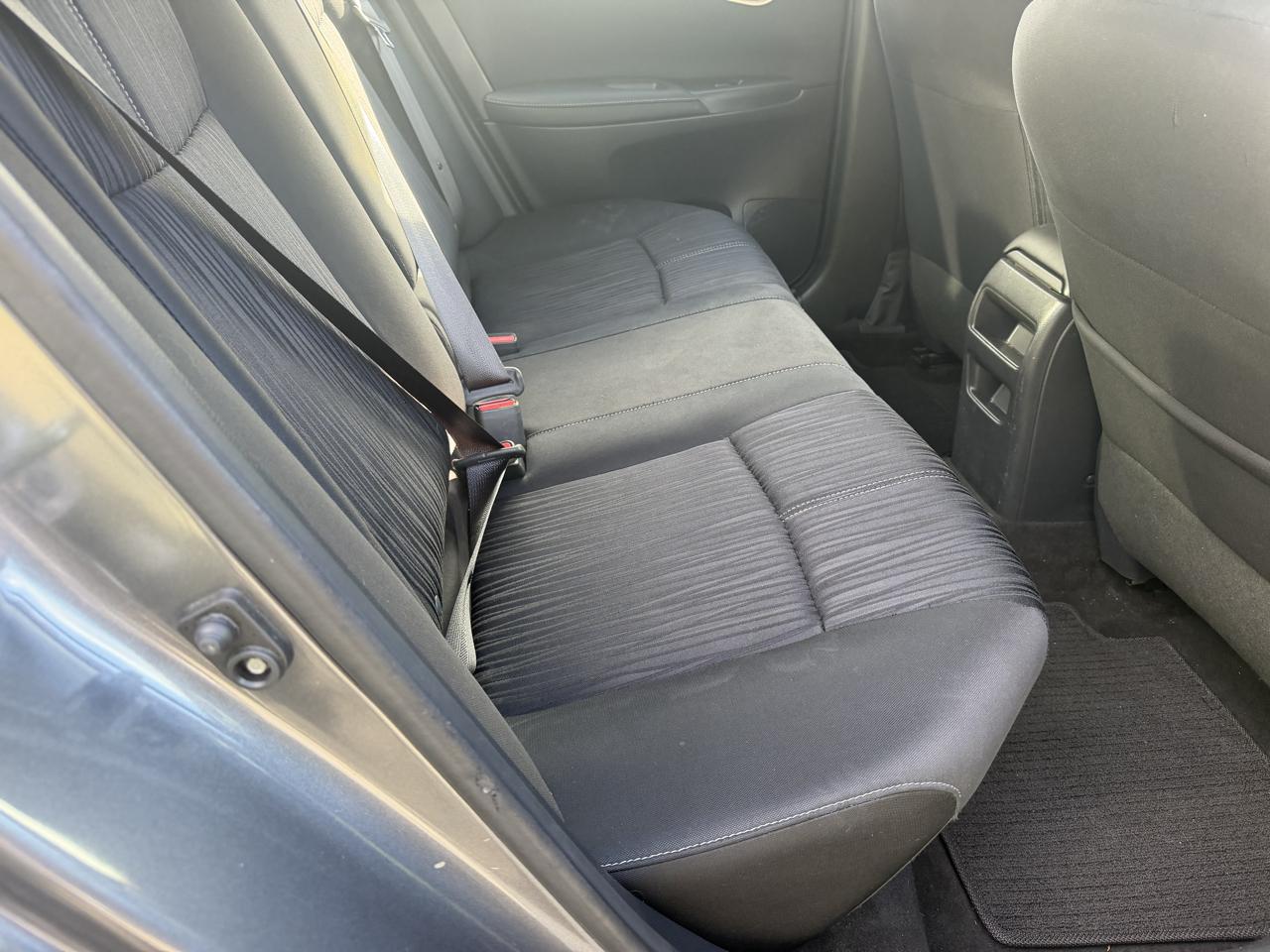 Nissan Sentra S 6MT 2017