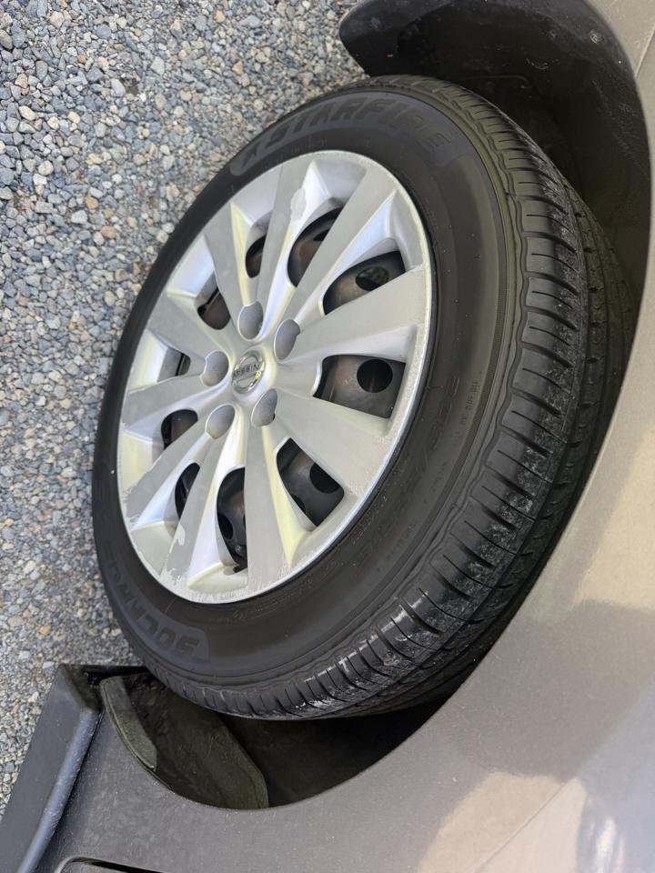 Nissan Sentra S 6MT 2017