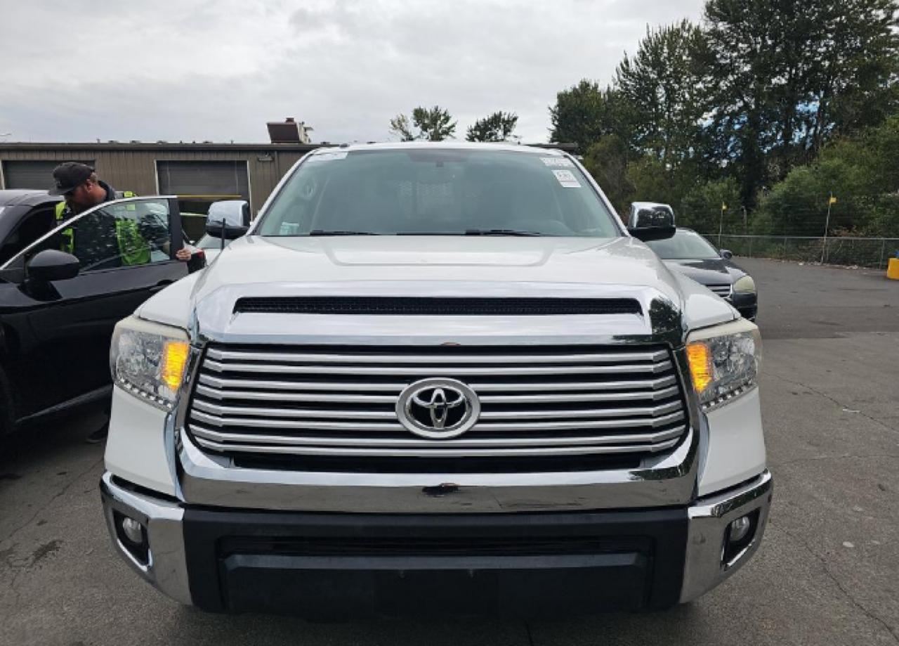 Toyota Tundra Limited 5.7L Double Cab 4WD 2016