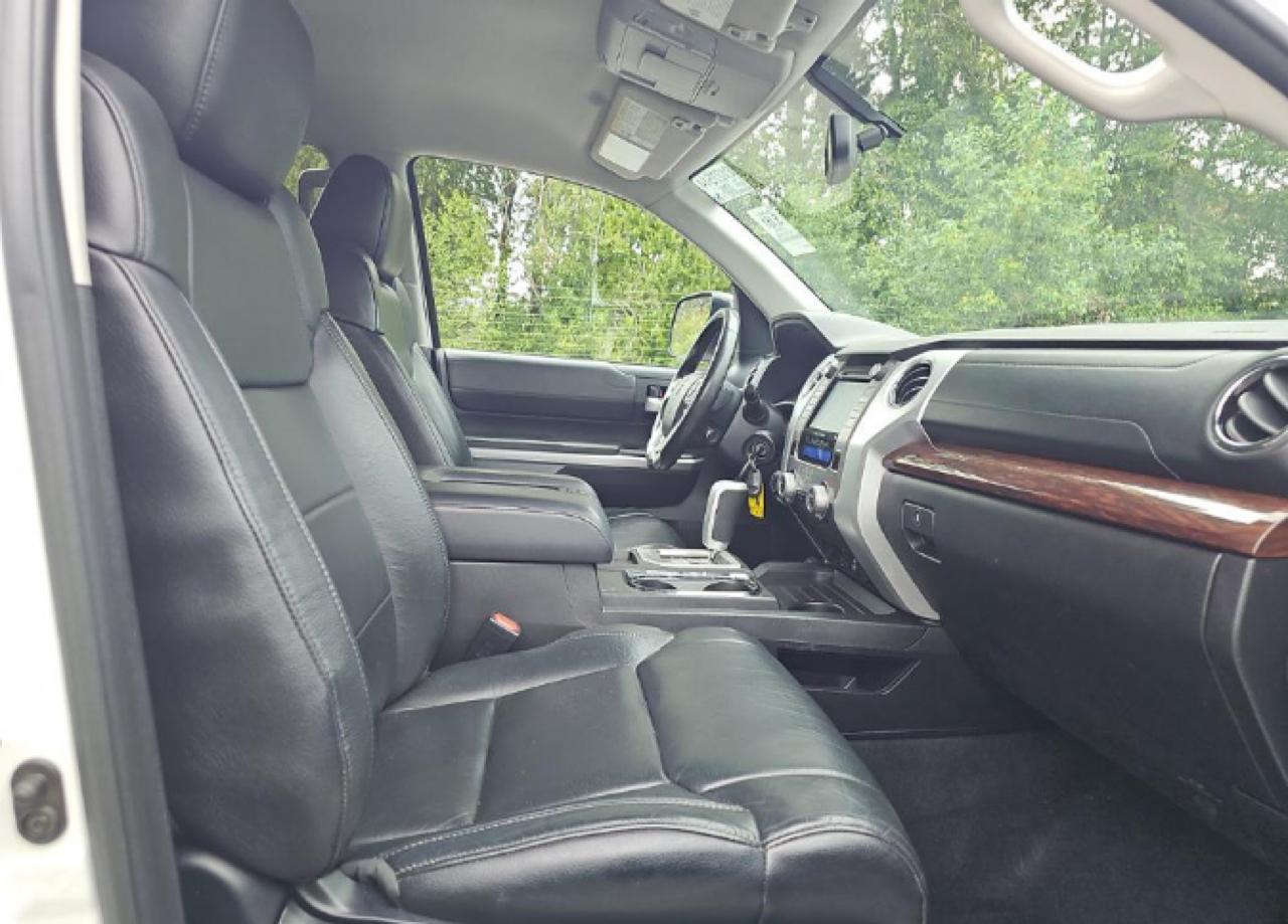 Toyota Tundra Limited 5.7L Double Cab 4WD 2016
