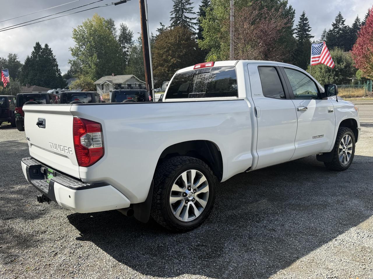 Toyota Tundra Limited 5.7L Double Cab 4WD 2016