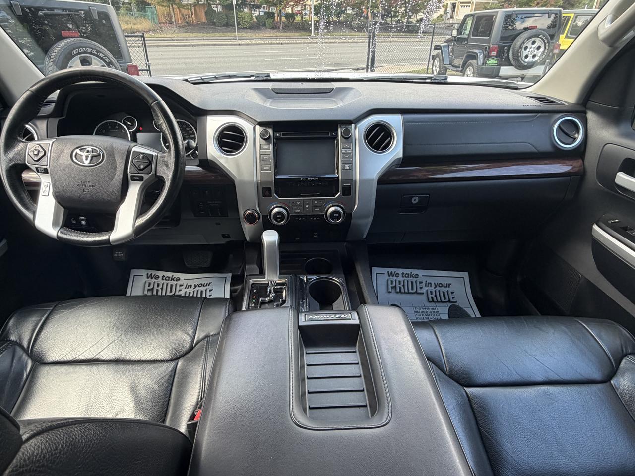 Toyota Tundra Limited 5.7L Double Cab 4WD 2016