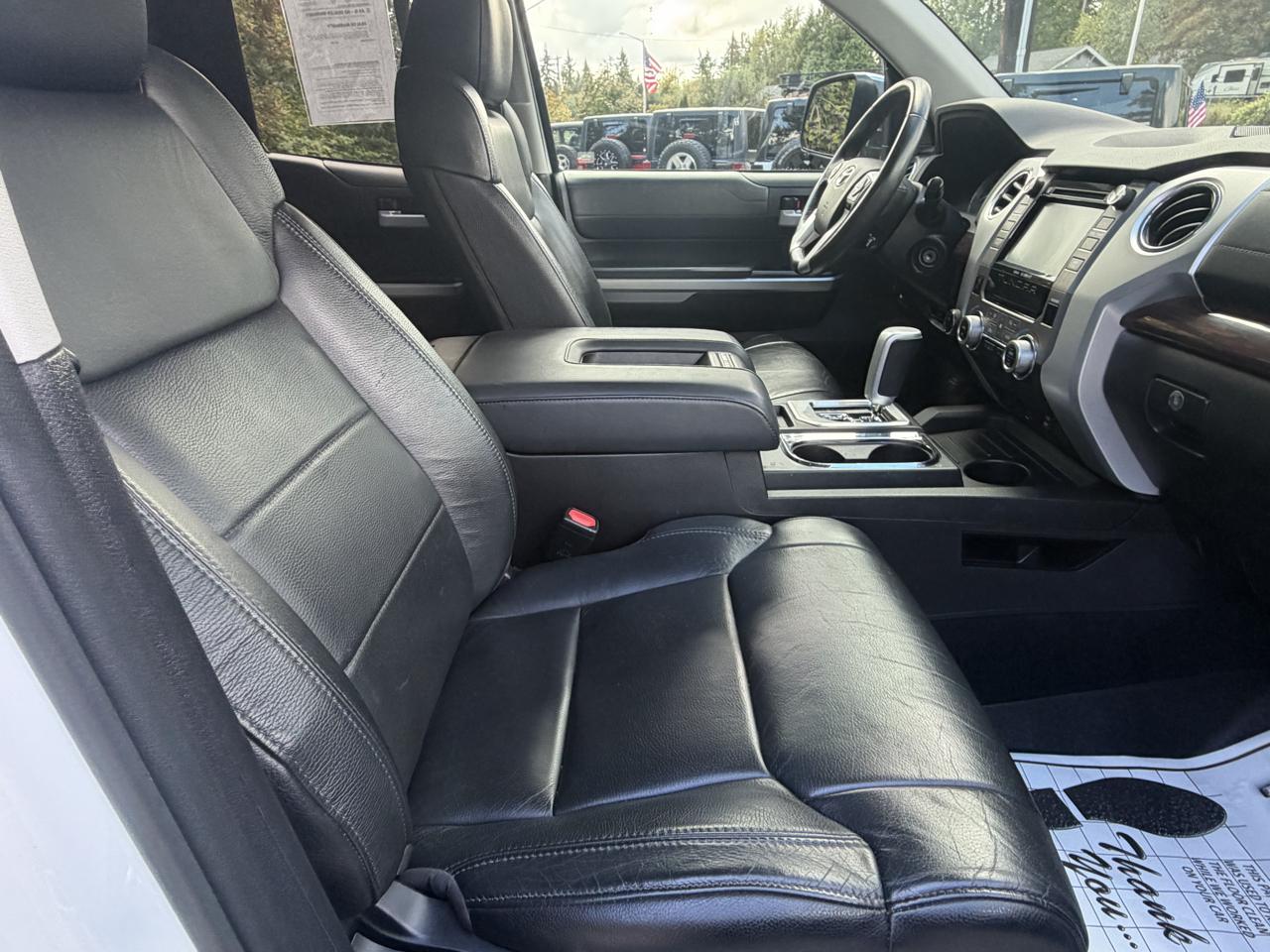 Toyota Tundra Limited 5.7L Double Cab 4WD 2016