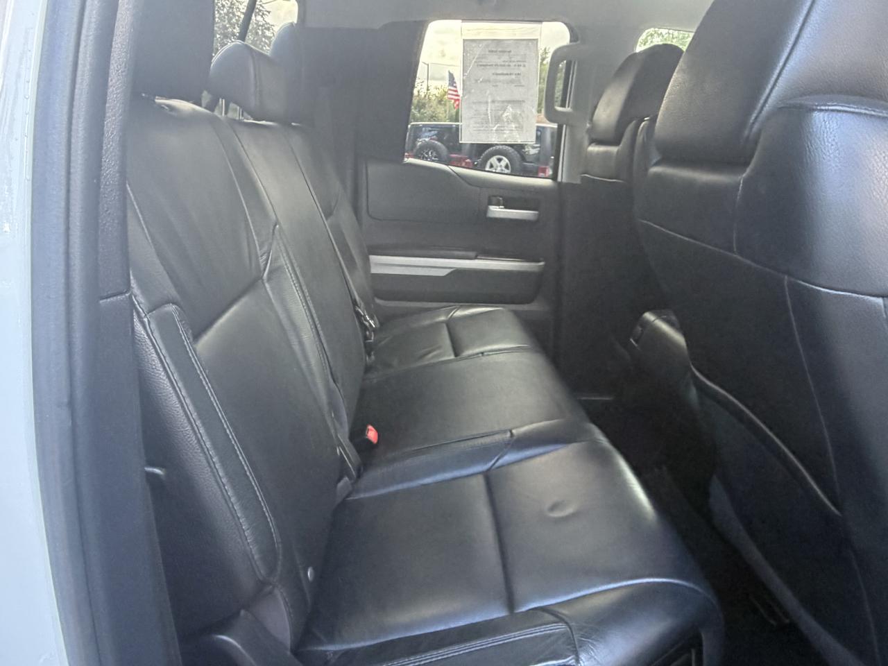 Toyota Tundra Limited 5.7L Double Cab 4WD 2016