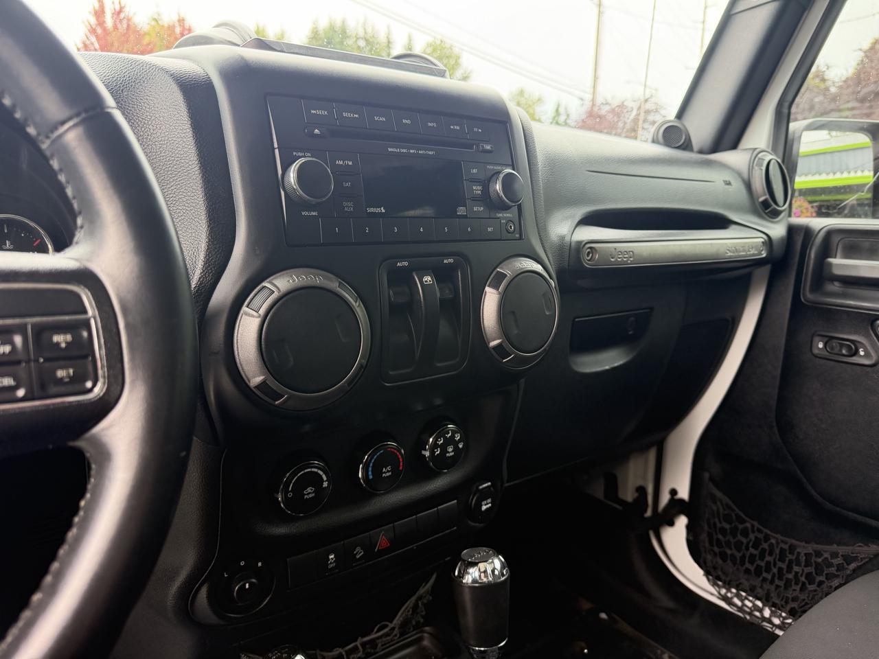 Jeep Wrangler Sport 4WD 2014