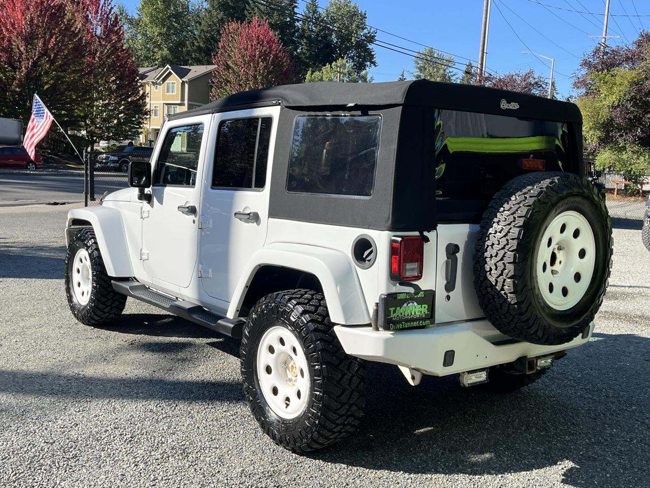 Jeep Wrangler Unlimited Sahara 4WD 2013