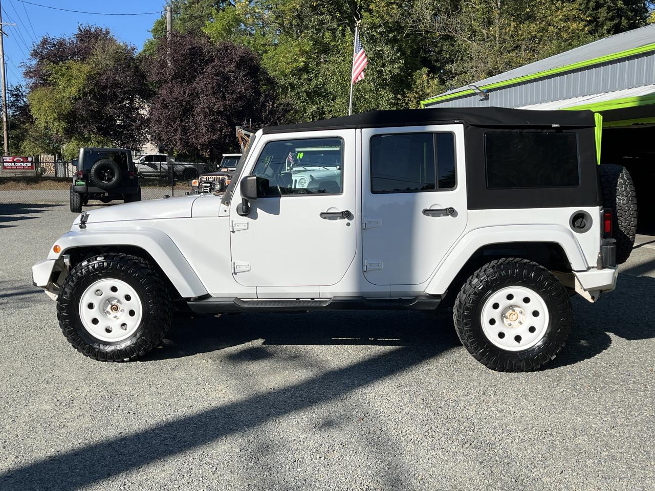 Jeep Wrangler Unlimited Sahara 4WD 2013