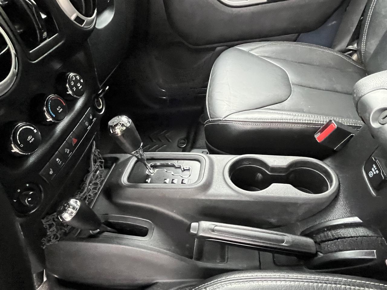 Jeep Wrangler Unlimited Sahara 4WD 2016