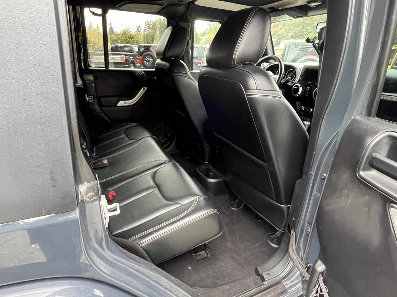Jeep Wrangler Unlimited Sahara 4WD 2016
