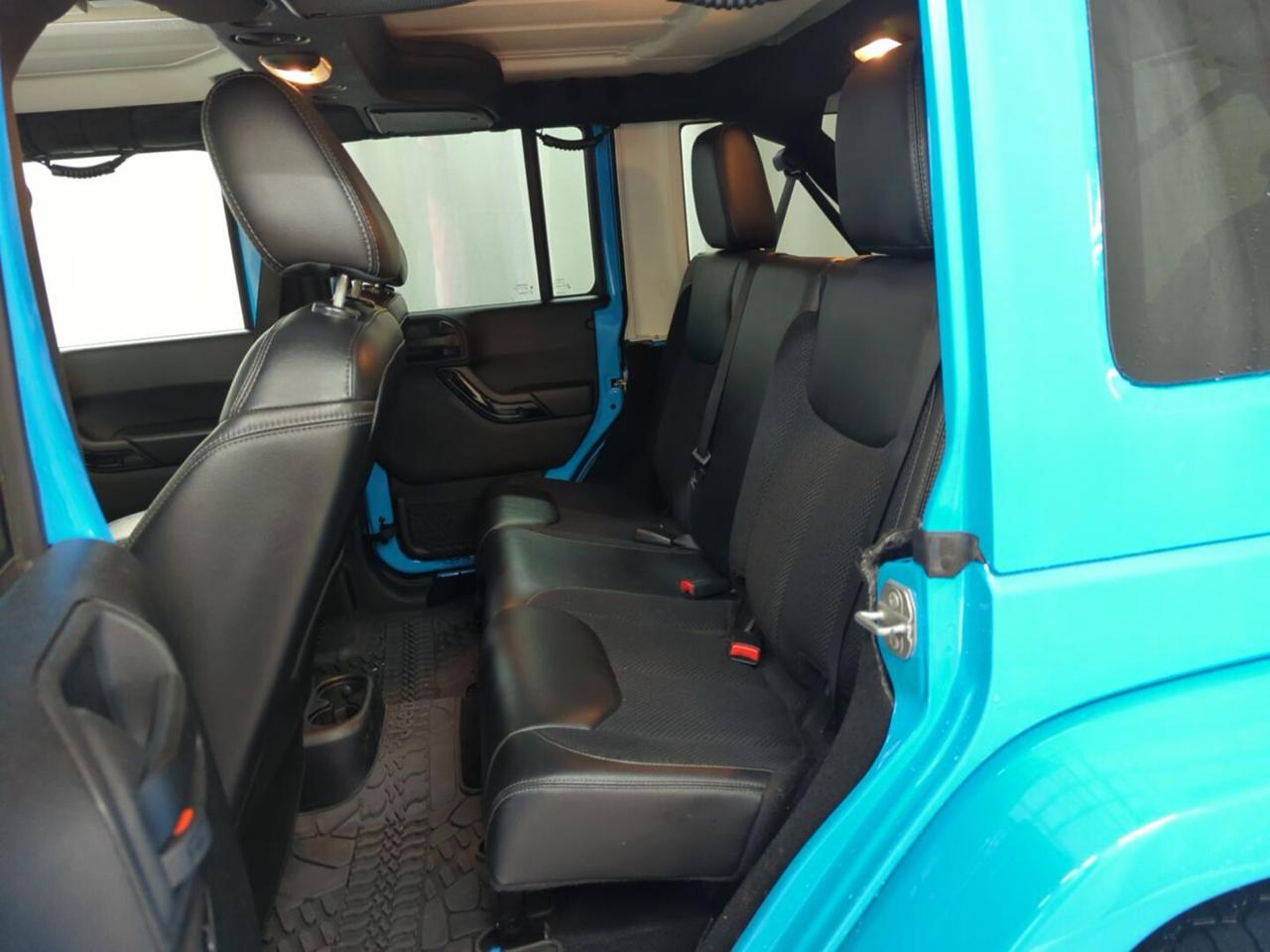 Jeep Wrangler Unlimited Sahara 4WD 2017