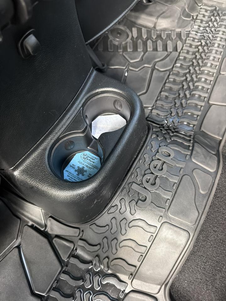Jeep Wrangler Unlimited Sahara 4WD 2017