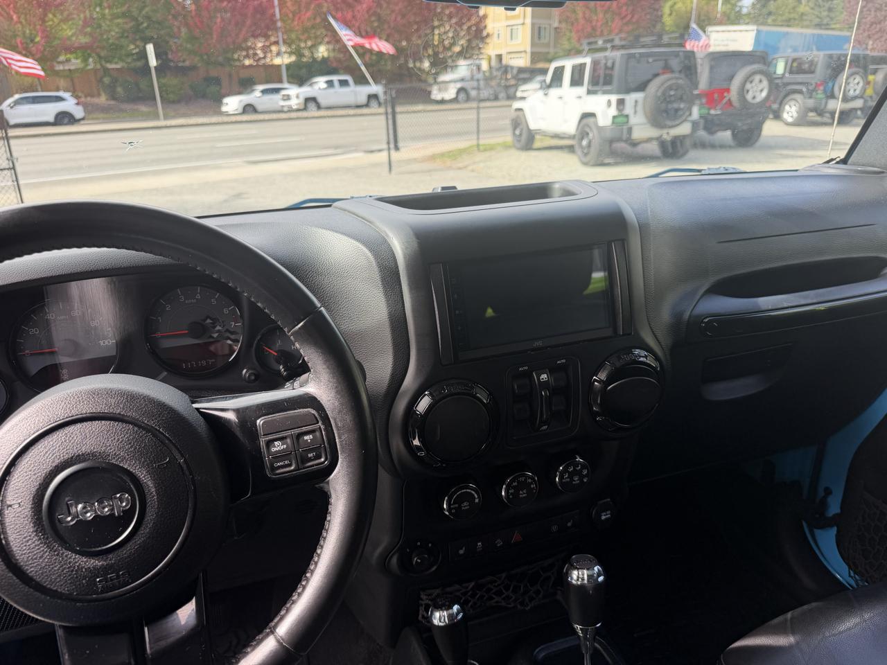 Jeep Wrangler Unlimited Sahara 4WD 2017