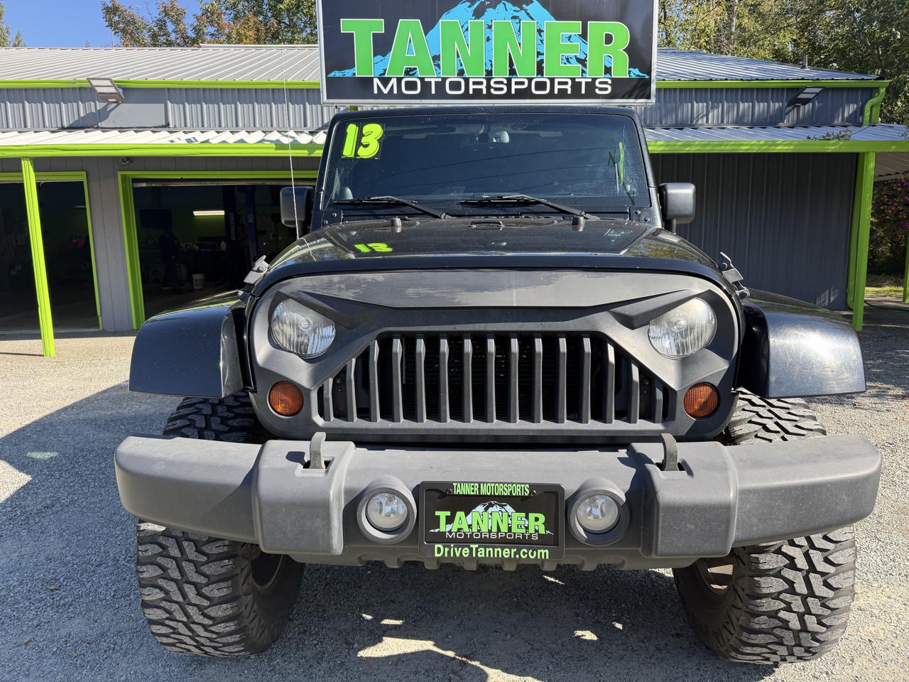 Jeep Wrangler Unlimited Sahara 4WD 2013