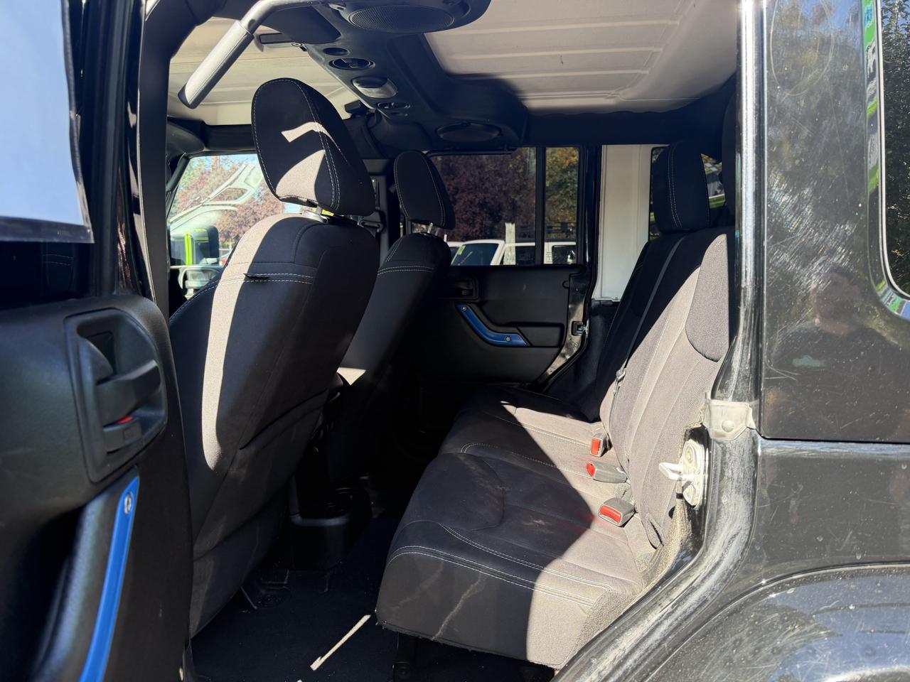 Jeep Wrangler Unlimited Sahara 4WD 2013