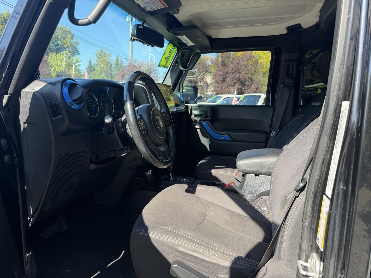 Jeep Wrangler Unlimited Sahara 4WD 2013