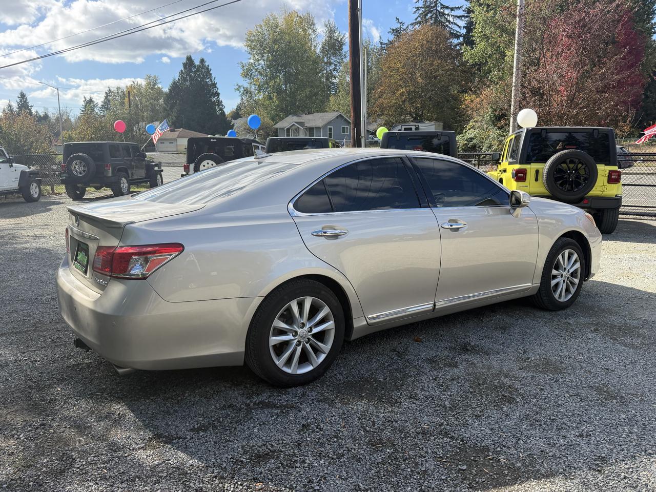 Lexus ES 350 Sedan 2012
