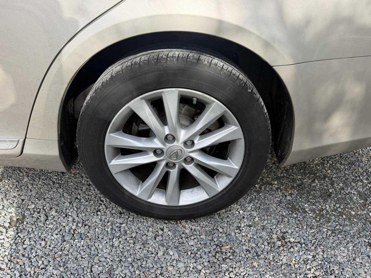 Lexus ES 350 Sedan 2012