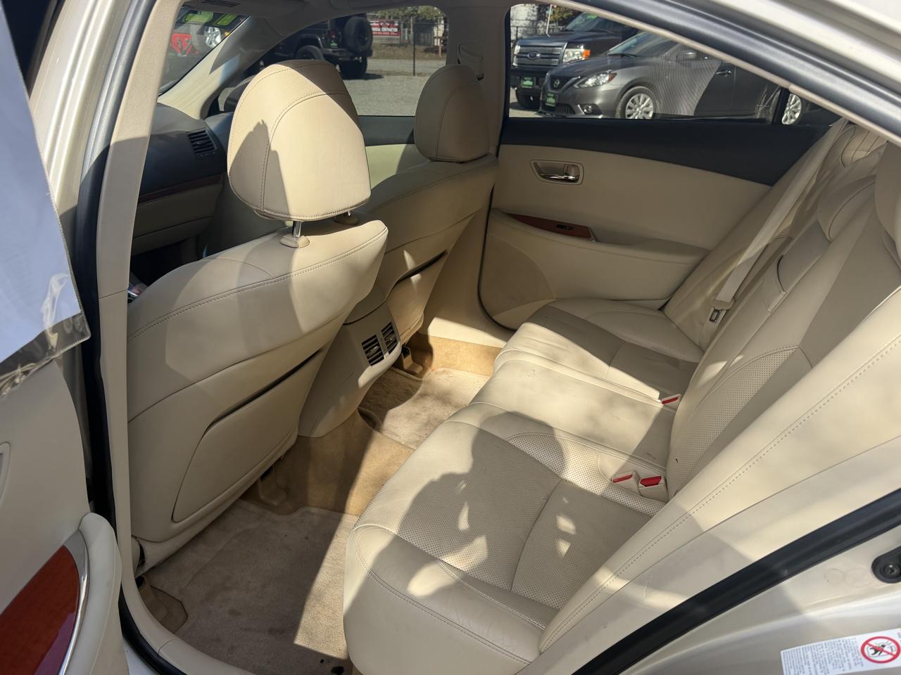 Lexus ES 350 Sedan 2012