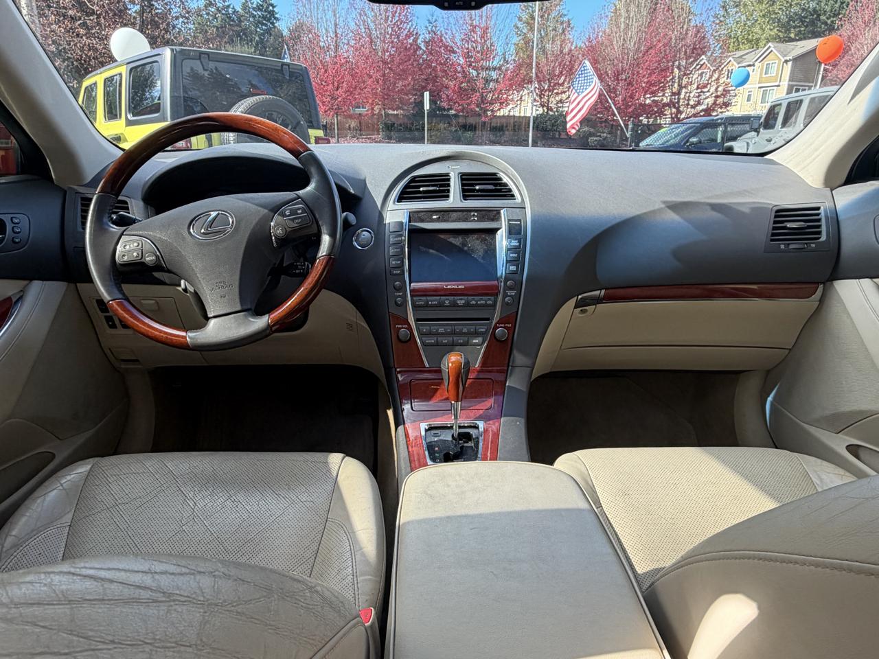 Lexus ES 350 Sedan 2012