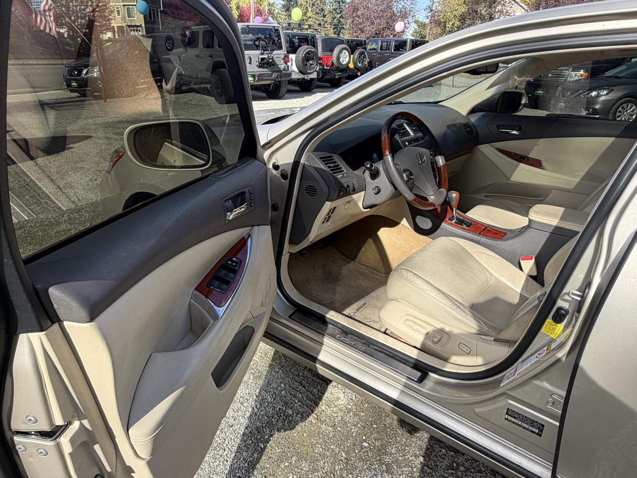 Lexus ES 350 Sedan 2012
