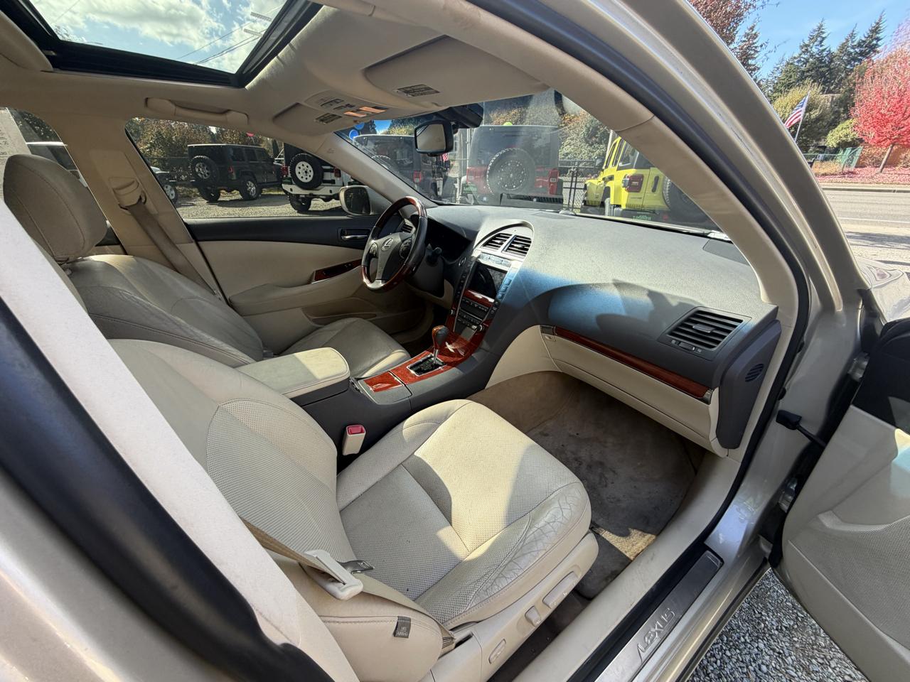 Lexus ES 350 Sedan 2012