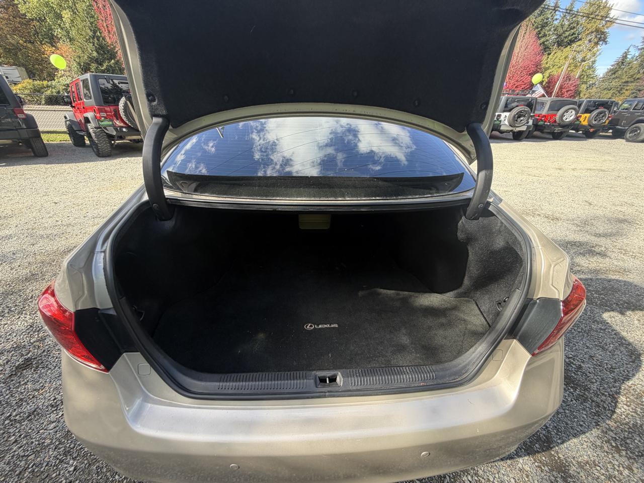 Lexus ES 350 Sedan 2012