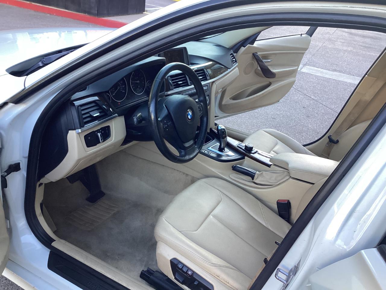 BMW 3-Series 320i Sedan 2015