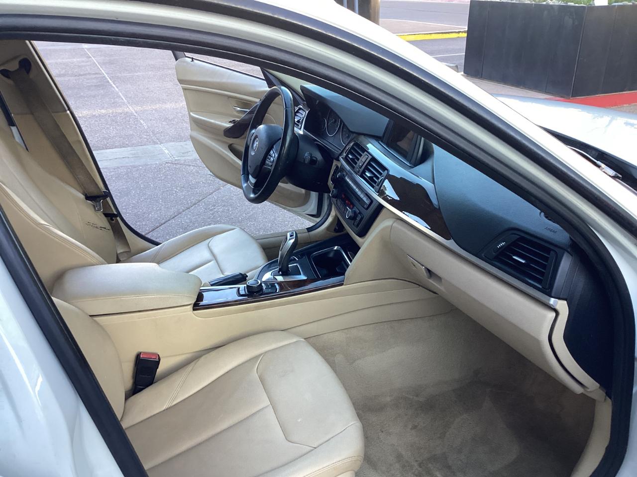 BMW 3-Series 320i Sedan 2015