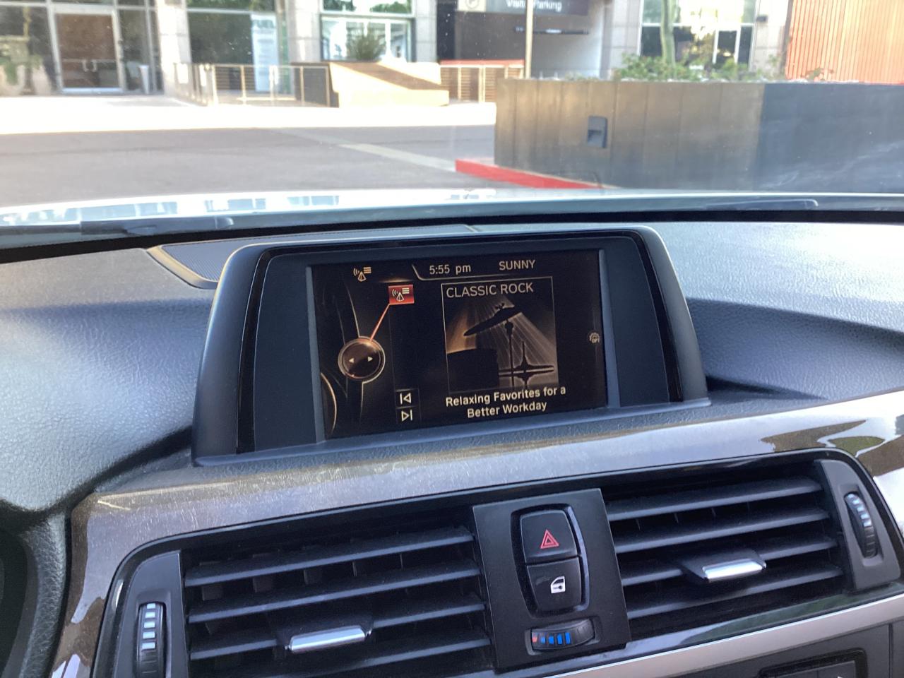 BMW 3-Series 320i Sedan 2015