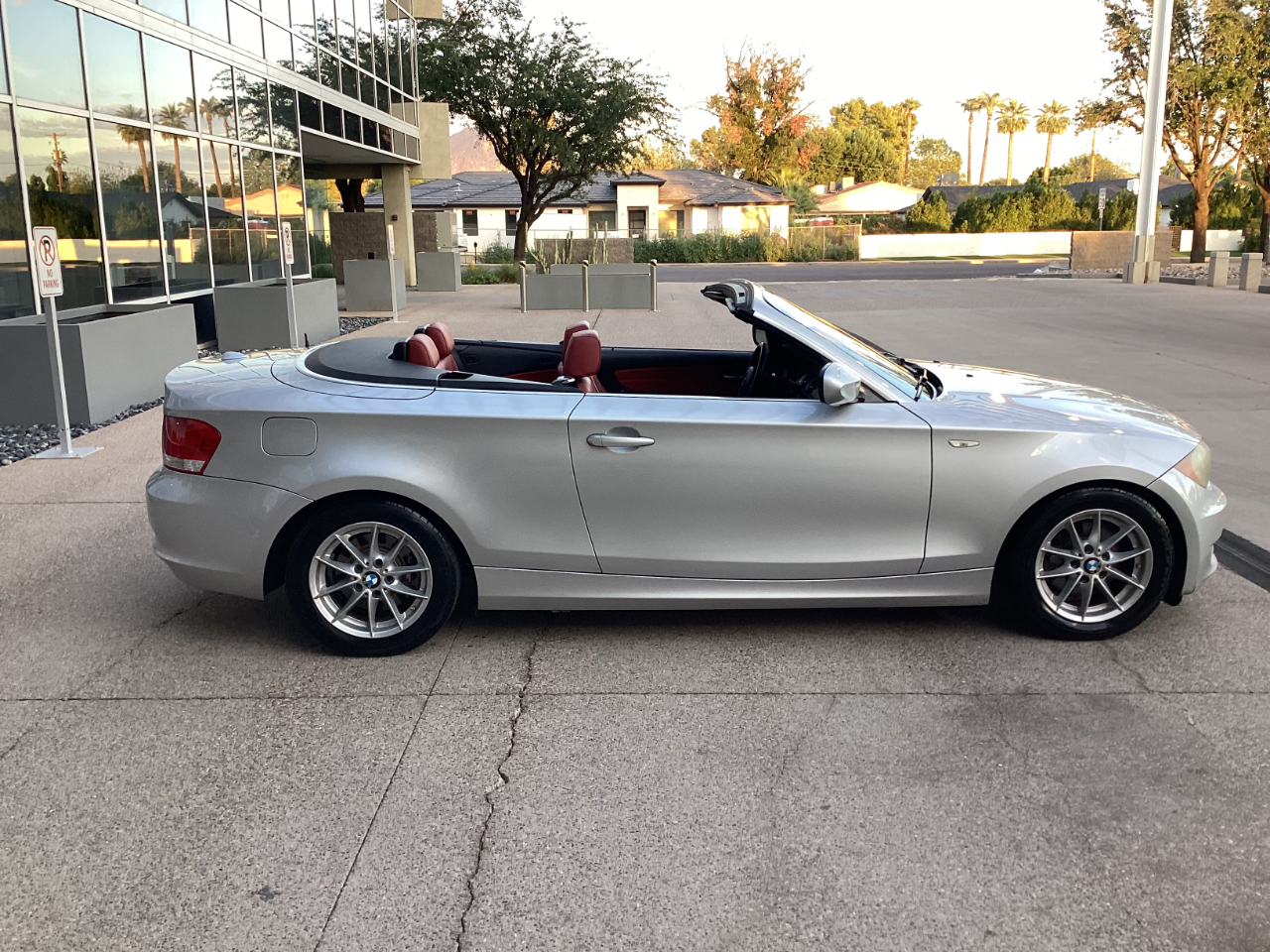 BMW 1-Series 128i Convertible 2011 BMW 1-Series 128i Convertible 2011
