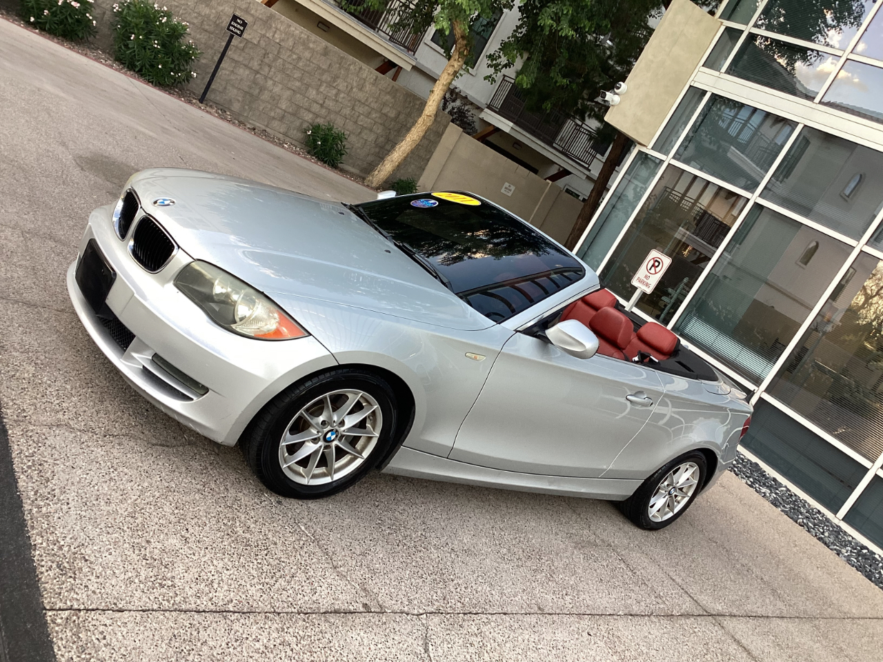 BMW 1-Series 128i Convertible 2011 BMW 1-Series 128i Convertible 2011
