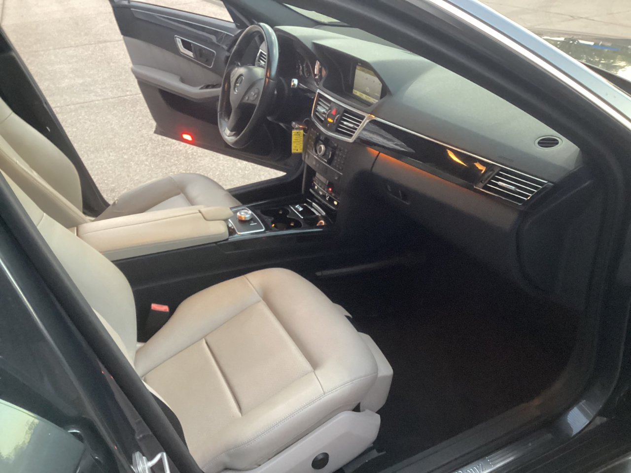 Mercedes-Benz E-Class E350 Sedan 4MATIC 2010 Mercedes-Benz E-Class E350 Sedan 4MATIC 2010