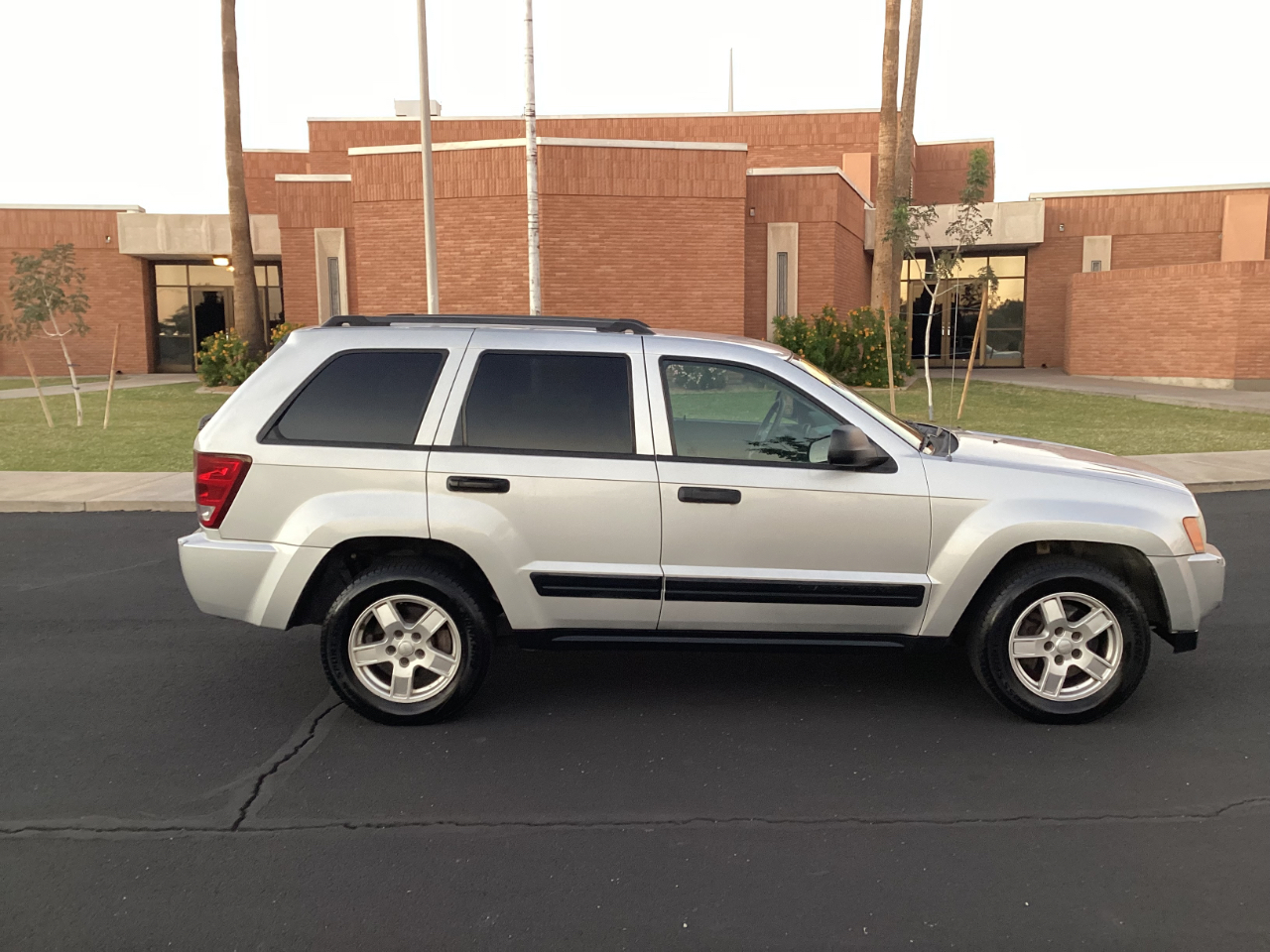 Jeep Grand Cherokee Laredo 4WD 2005 Jeep Grand Cherokee Laredo 4WD 2005
