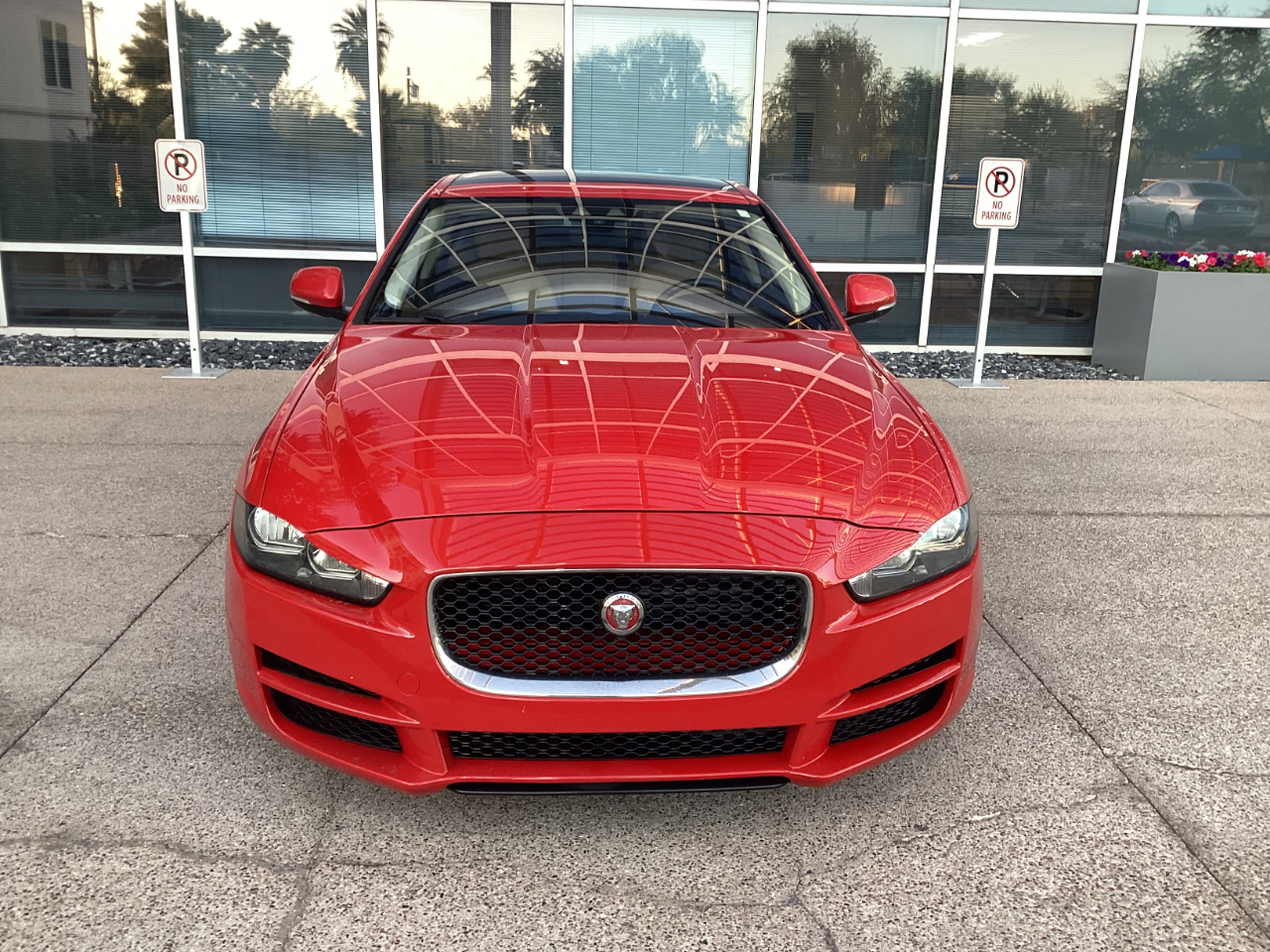 Jaguar XE 25t Premium 2019