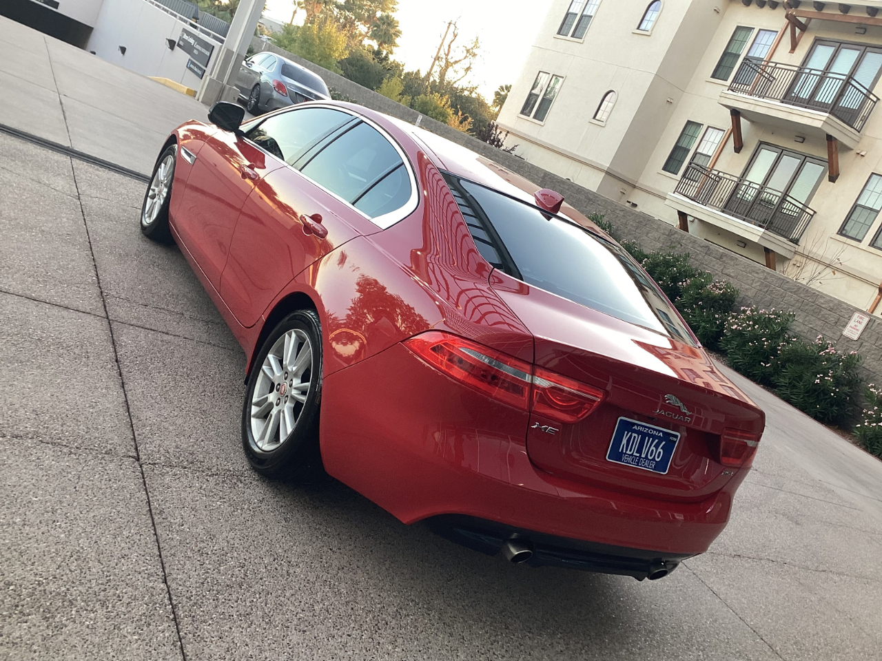 Jaguar XE 25t Premium 2019