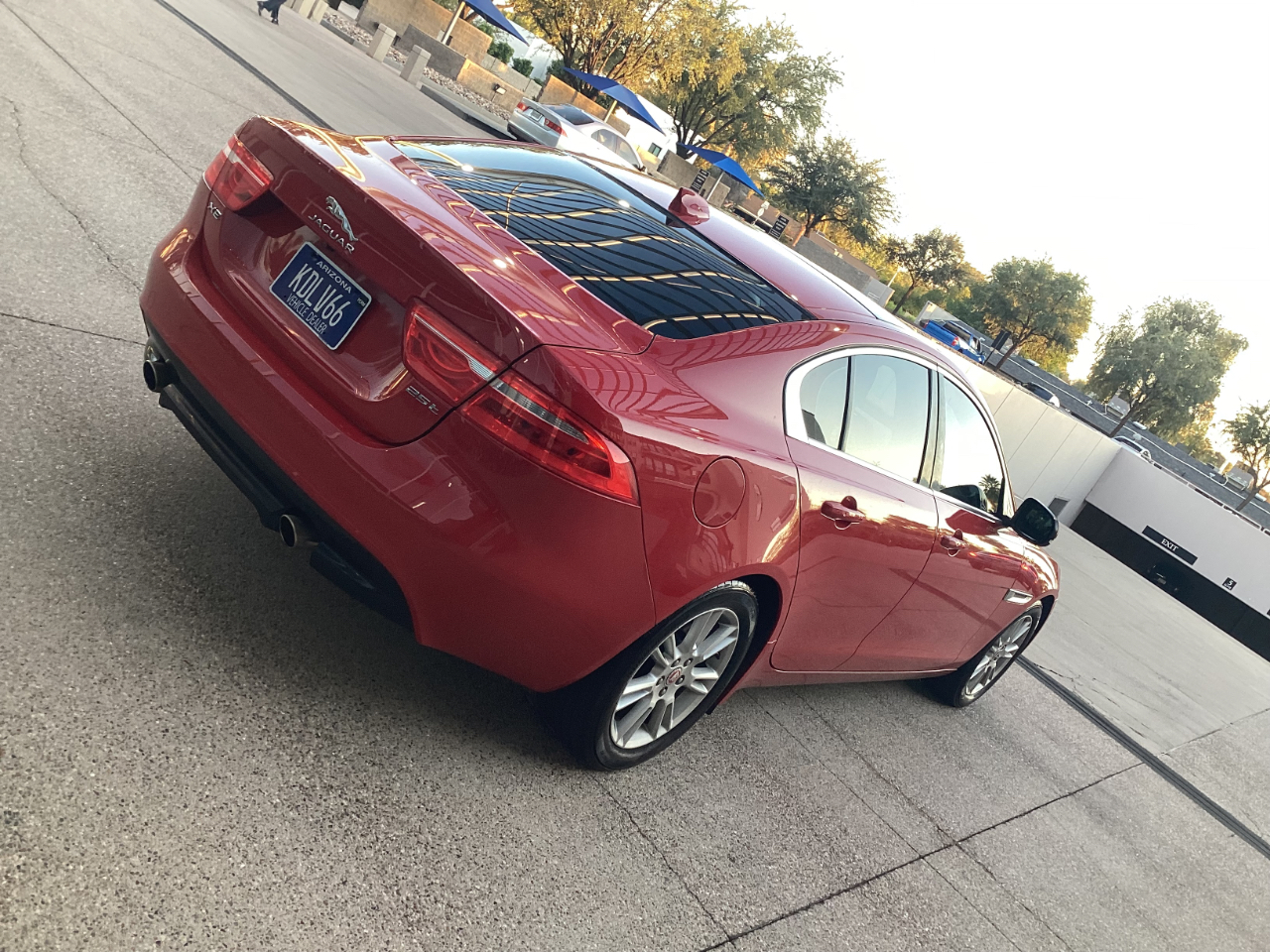 Jaguar XE 25t Premium 2019