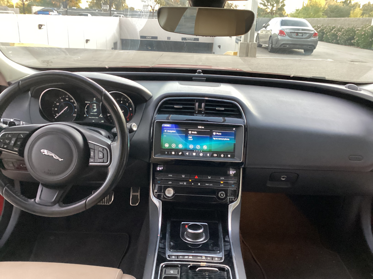 Jaguar XE 25t Premium 2019