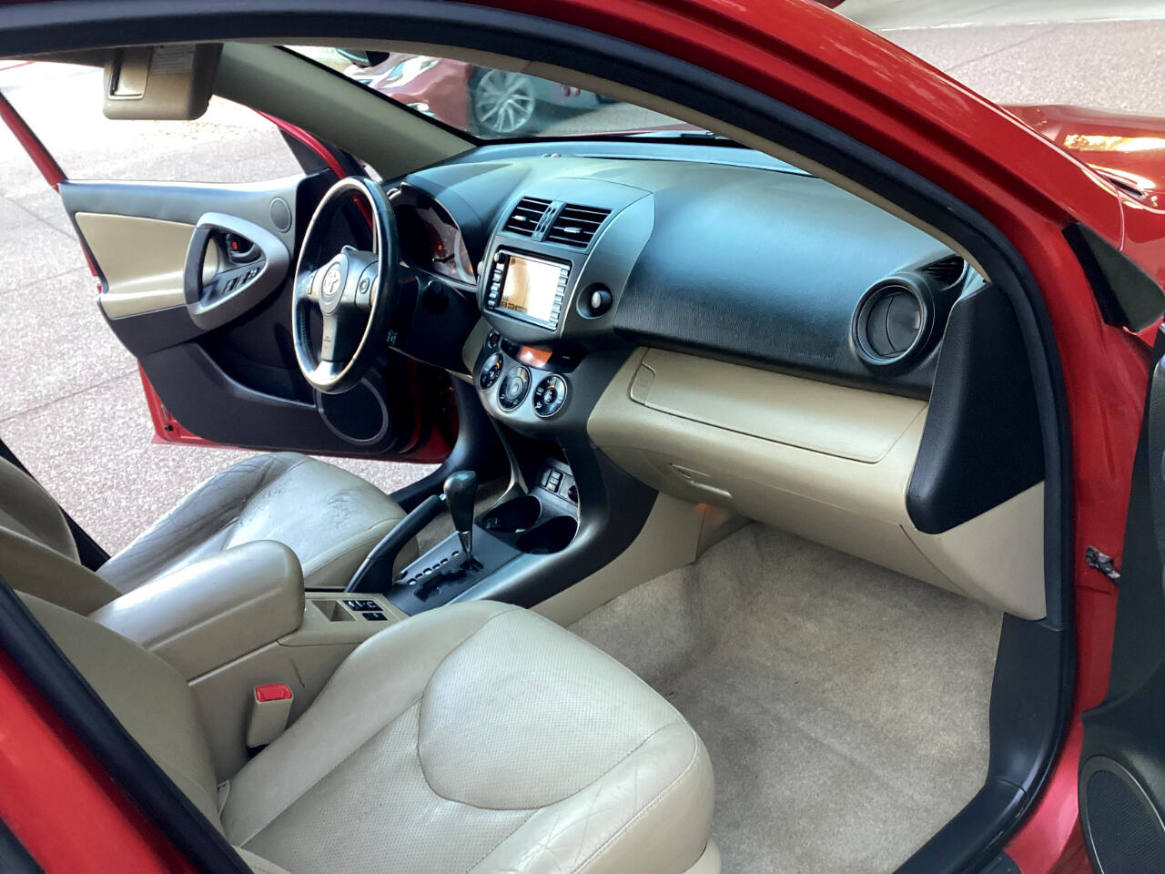 Toyota RAV4 Limited V6 2WD 2010