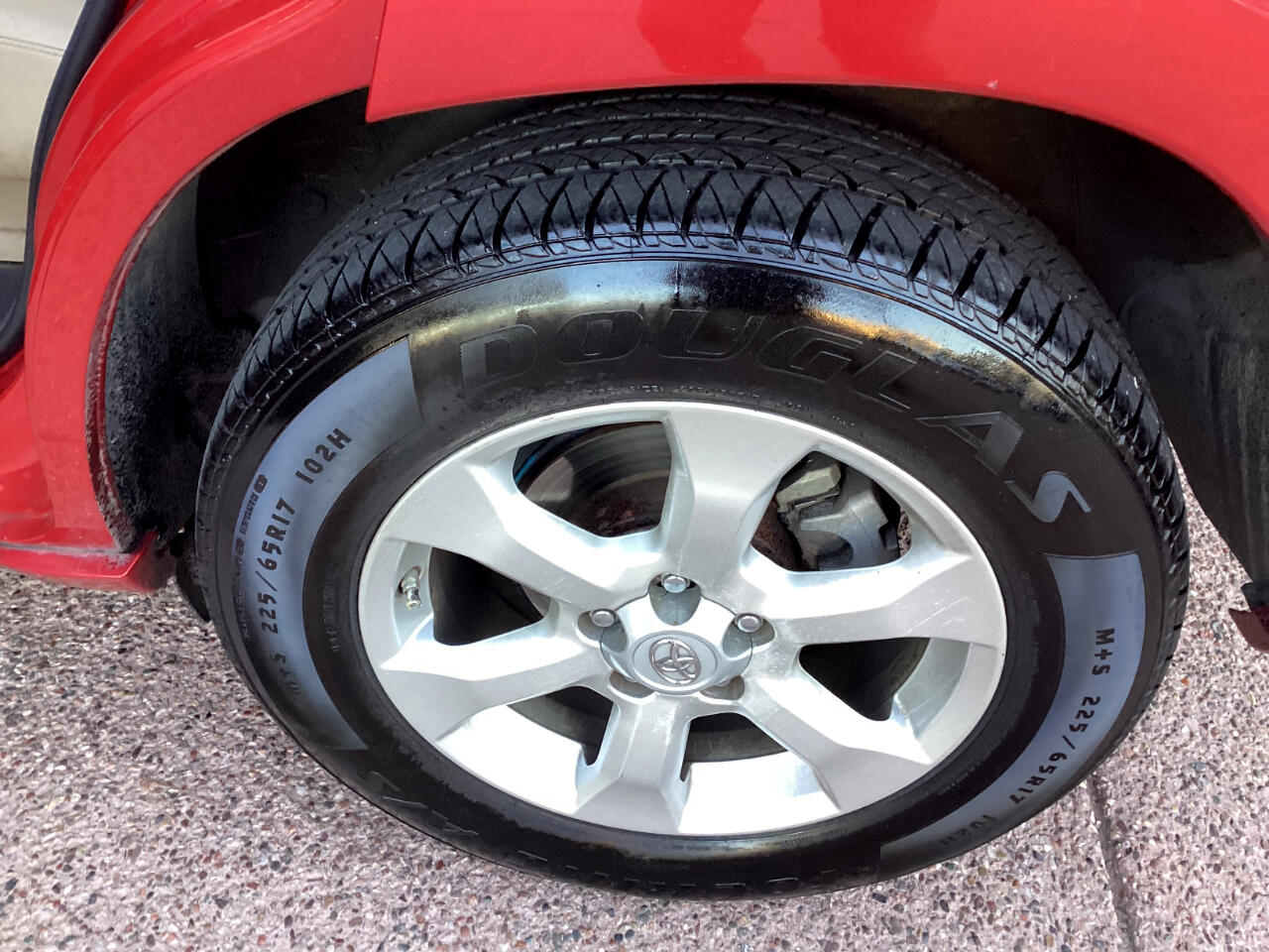 Toyota RAV4 Limited V6 2WD 2010