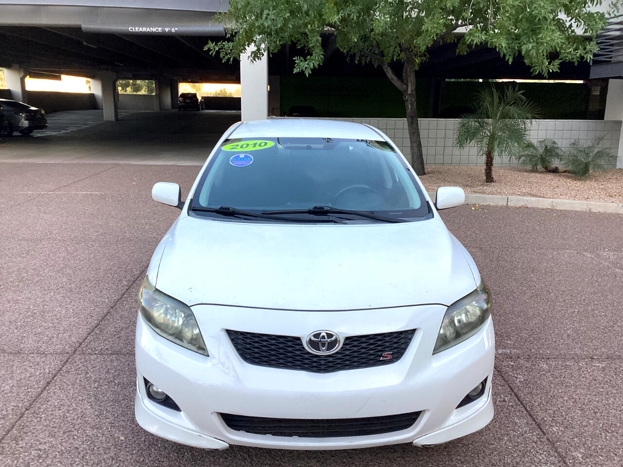 Toyota Corolla Base 5-Speed MT 2010