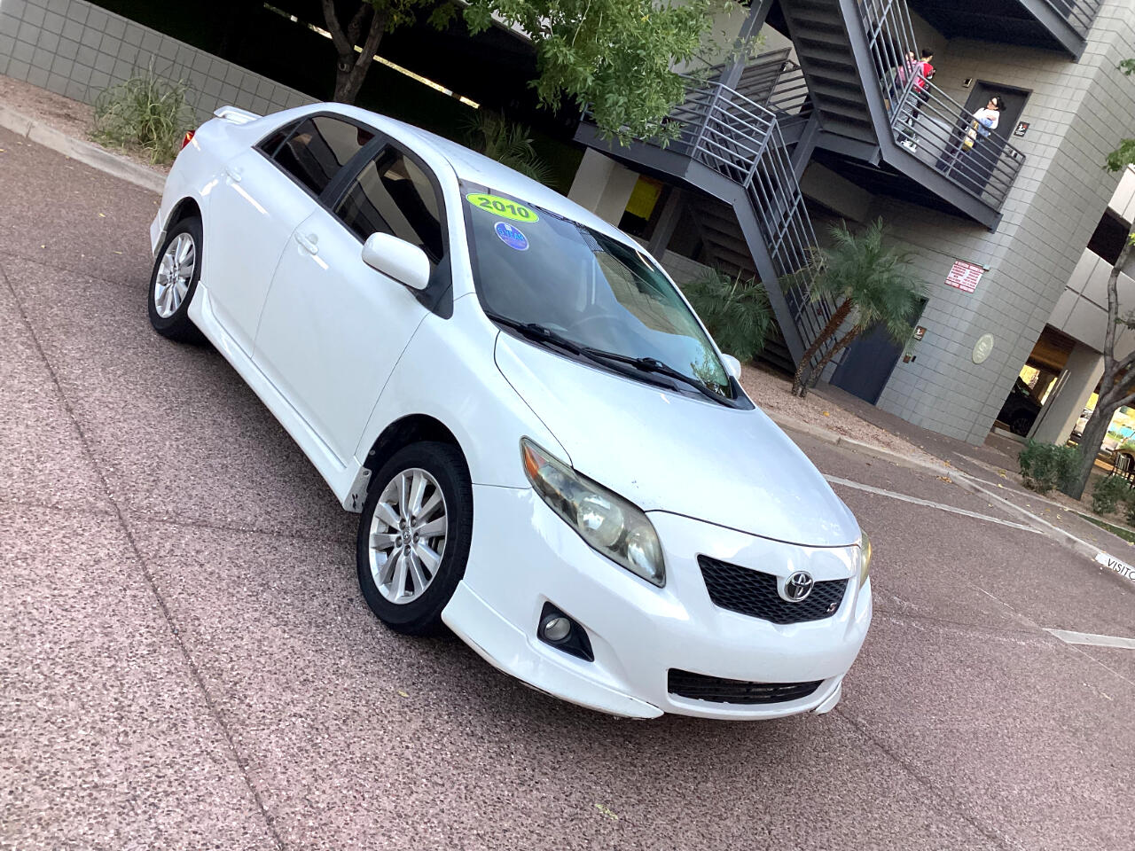 Toyota Corolla Base 5-Speed MT 2010