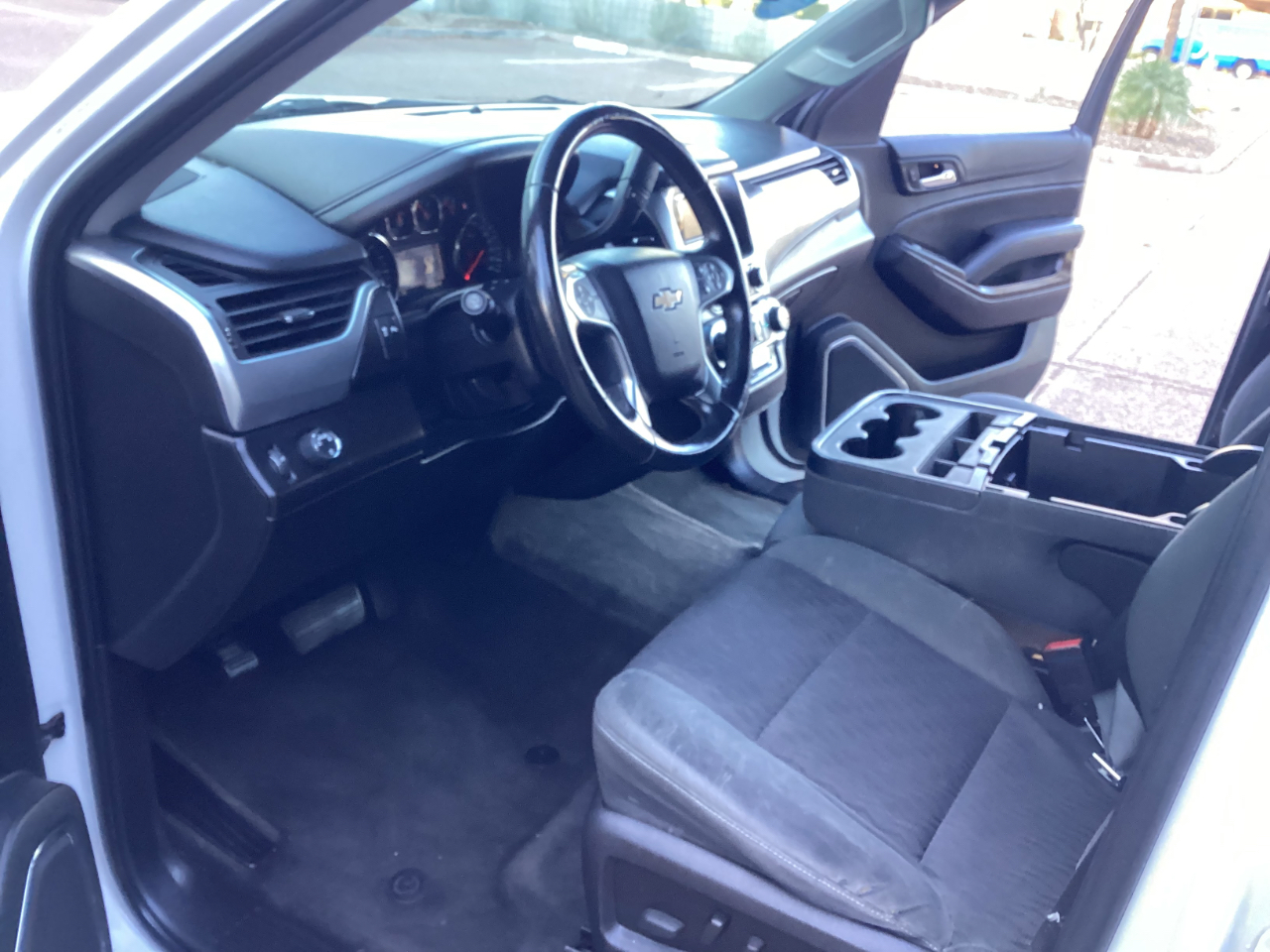 Chevrolet Suburban LS 2WD 2015