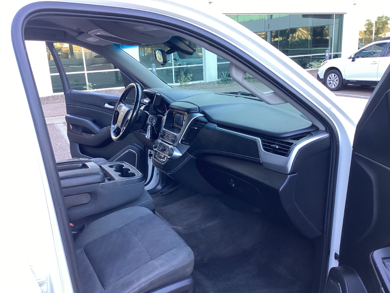 Chevrolet Suburban LS 2WD 2015