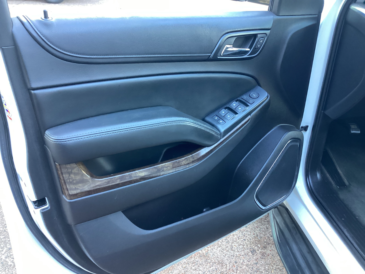 Chevrolet Suburban LS 2WD 2015