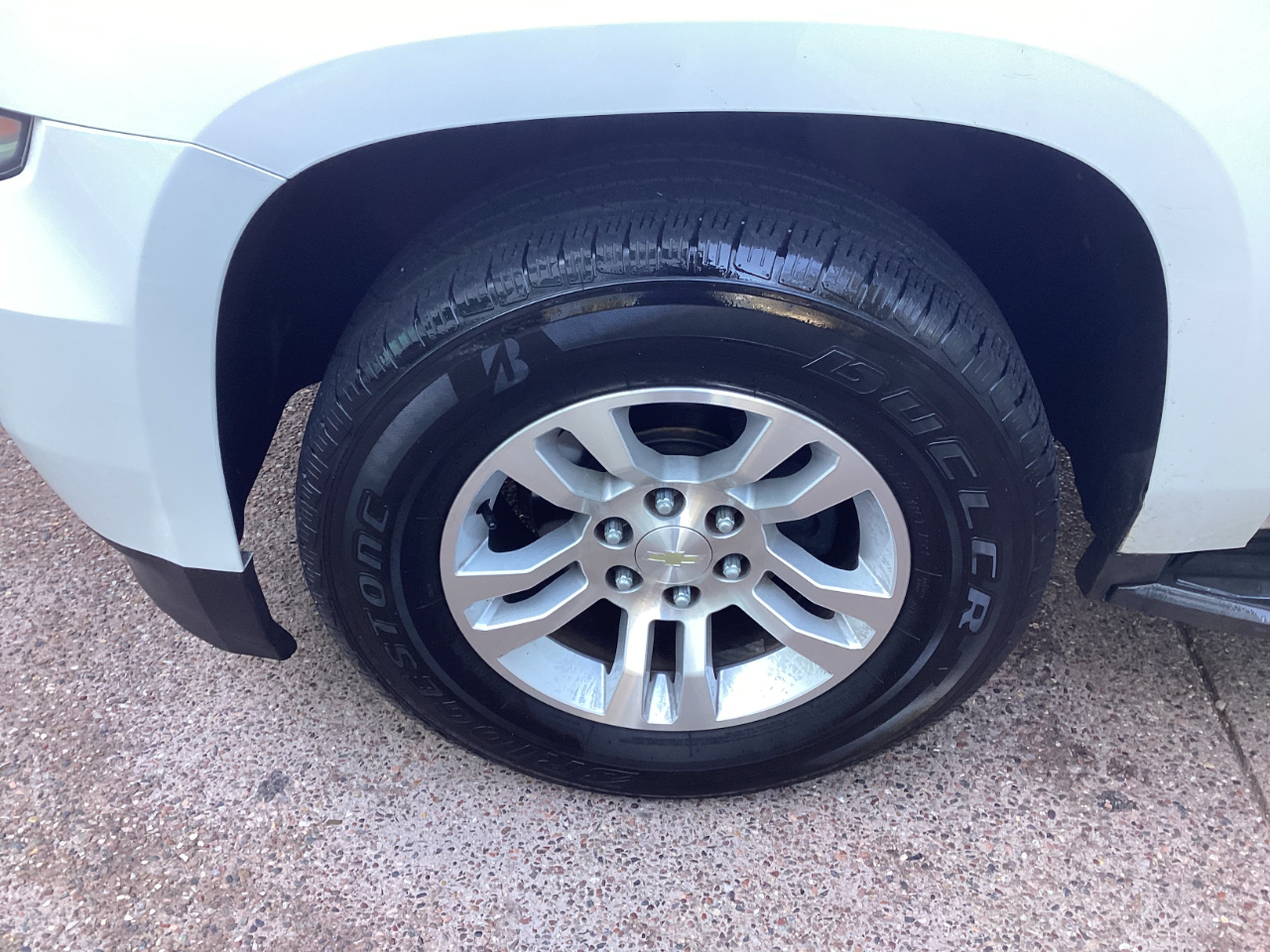 Chevrolet Suburban LS 2WD 2015