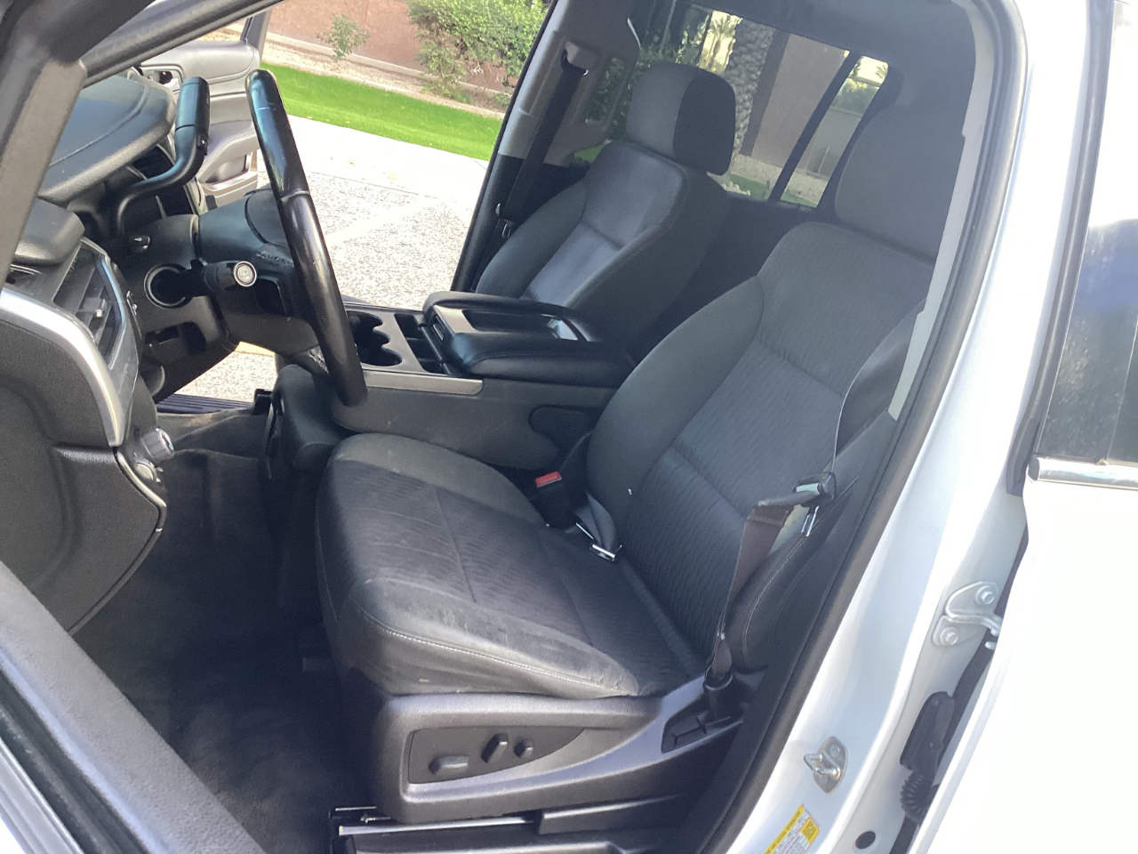 Chevrolet Suburban LS 2WD 2015