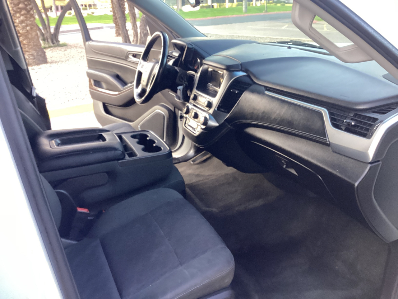 Chevrolet Suburban LS 2WD 2015