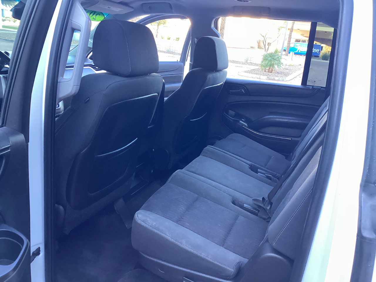 Chevrolet Suburban LS 2WD 2015